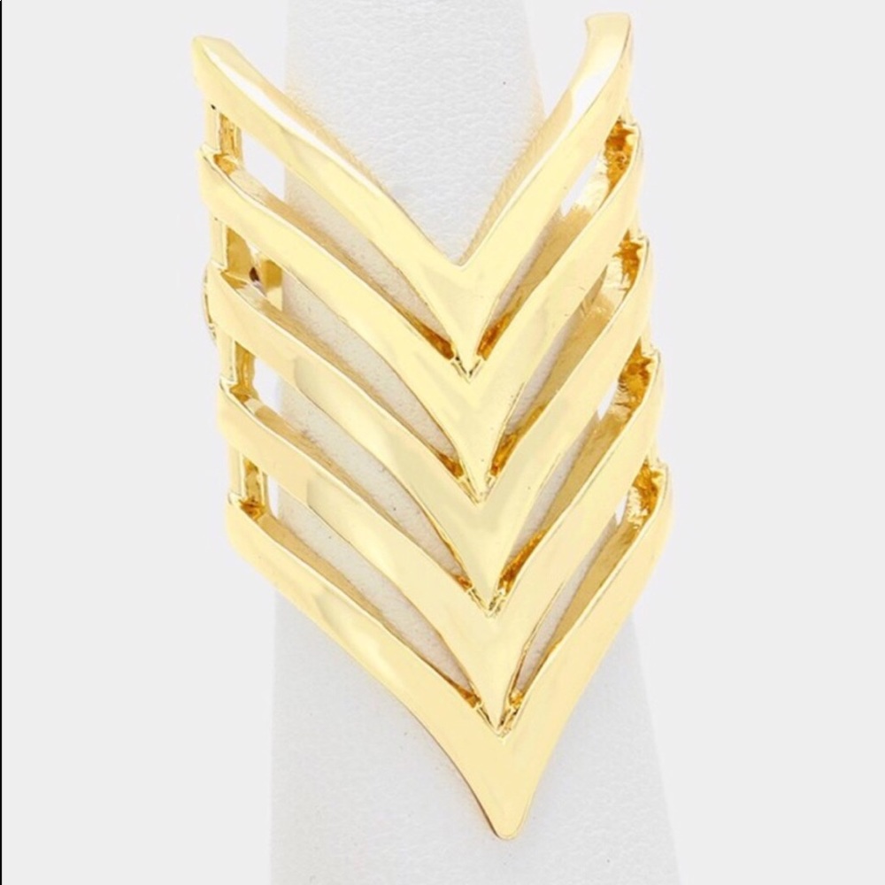 Chevron gold stretch ring
